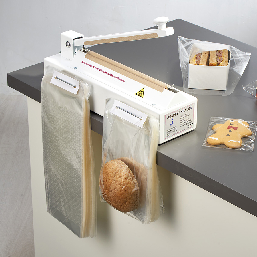 SNAPPY BAG CLEAR HEAT SEAL 8 x 10" W: 200 x L: 250 + LIP: 40mm PERFORATED